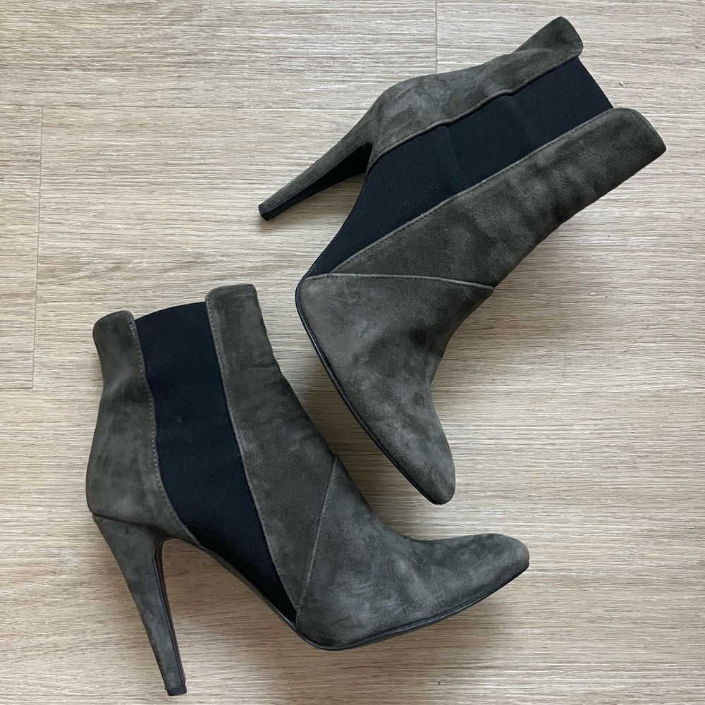 Stefanel Dark Grey Suede Ankle Boots. Size 38. Gently Worn! Made In Italy.